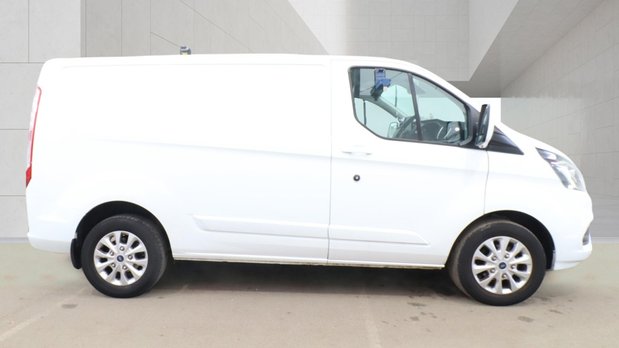 Ford Transit Custom SWB L1H1 Low Roof Limited 300 Air Con Alloys Sensors EURO 6 NO VAT 3