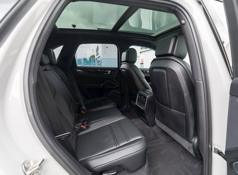 Porsche Cayenne V6 15