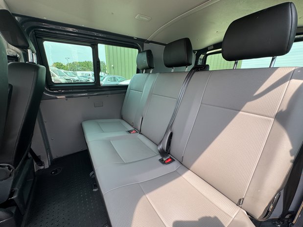 Volkswagen Transporter Crew Cab [SOLD CM] AUTO SWB L1H1 T32 Tdi Kombi Highline Air Con Sensors SEL 13