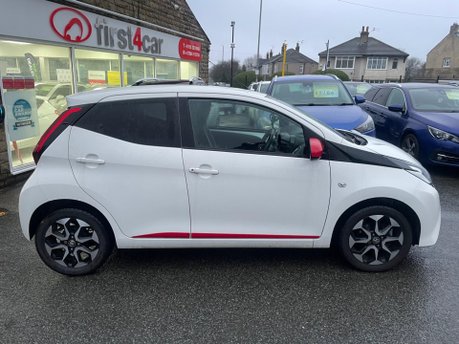 Toyota Aygo VVT-I X-TREND TSS 8