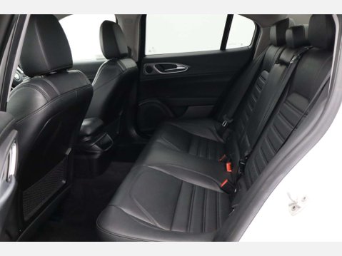 Alfa Romeo Giulia 2.1 Giulia Speciale TD Auto 4dr 46