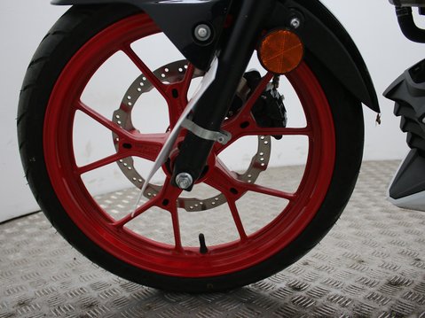 Suzuki GSX-S125 GSXS 125 23
