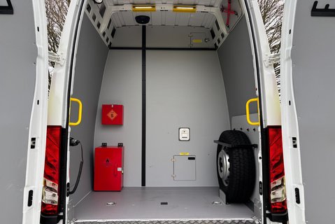 Iveco Daily 70C18V Welfare Unit - Tail Lift / Toilet / 7 Seats / Air Con 15