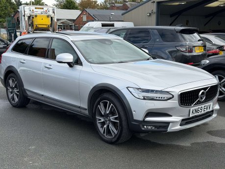 Volvo V90 2.0 V90 Cross Country+ D5 PowerPulse AWD Auto 4WD 5dr 10