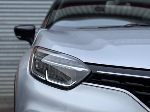 Renault Captur 1.2 TCe ENERGY Signature X Nav SUV 5dr Petrol Manual Euro 6 (s/s) (120 ps) 7
