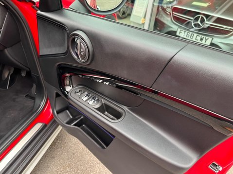 Mini Countryman COOPER D CLASSIC 28