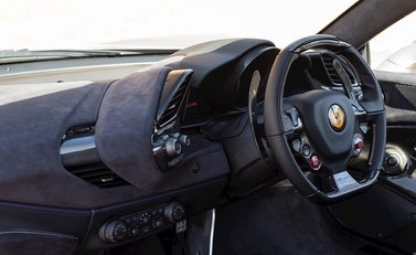 Ferrari 488 Pista 15