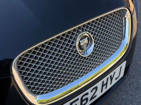 Jaguar XF 2.2d SE Saloon 4dr Diesel Auto Euro 5 (s/s) (190 ps) 26