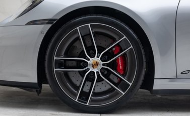 Porsche 911 Carrera GTS (992.2) 38