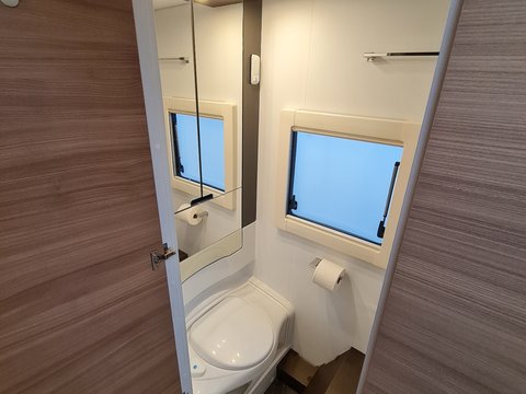 Adria Alpina 613 UC Missouri 15