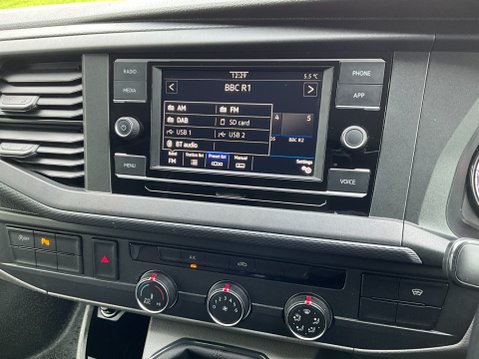 Volkswagen Transporter 2.0 TDI T28 Highline FWD SWB Euro 6 (s/s) 5dr 20