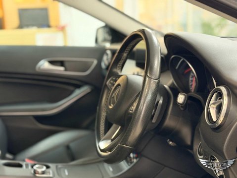 Mercedes-Benz GLA 2.1 GLA220d Sport (Premium) 7G-DCT 4MATIC Euro 6 (s/s) 5dr 52
