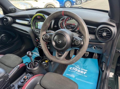 Mini Hatch JOHN COOPER WORKS 13