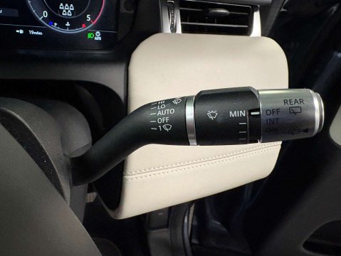 Land Rover Discovery Sport HSE MHEV 22