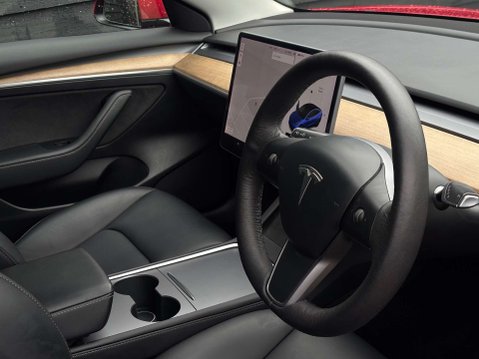 Tesla Model 3 Model 3 Long Range AWD 4WD 4dr 18