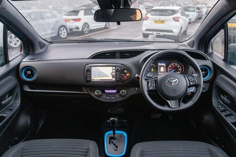 Toyota Yaris VVT-I BI-TONE 3