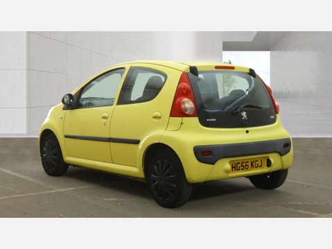Peugeot 107 URBAN 2-TRONIC 4