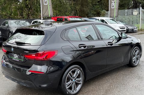BMW 1 Series 118I SPORT - 1 OWNER -REVERSE CAMERA - PARK ASSISTANT - COMFORT PACKAGE 7