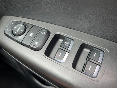 Kia Sportage 1.6 1 23