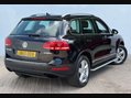 Volkswagen Touareg 3.0 Touareg V6 TSi Hybrid Auto 4WD 5dr 32