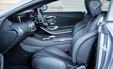 Mercedes-Benz S Class S63 Coupe 25