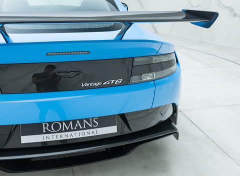 Aston Martin Vantage GT8 25