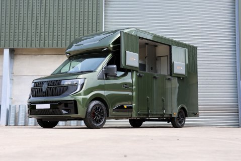 Renault Master BRAND NEW 3.5 TON STALLION BUILD EXTREME HEAVY DUTY HORSEBOX FROM SEEKER  6