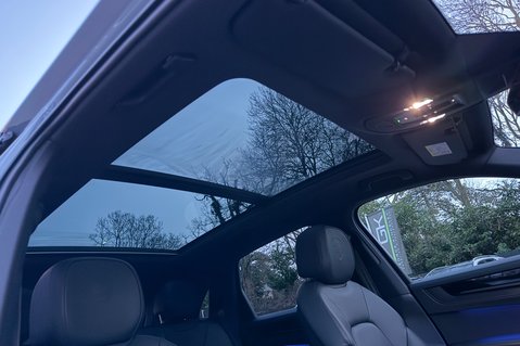 Porsche Cayenne V6 S E-HYBRID BLACK EDITION - PANORAMIC ROOF - AS NEW CONDITION 65
