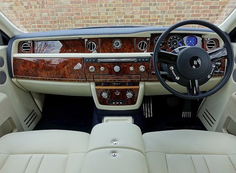 Rolls-Royce Phantom Series II 21