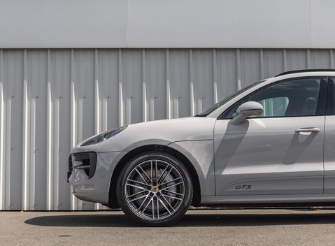 Porsche Macan GTS 30