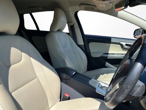 Volvo V60 D4 [190] Cross Country SE Nav 5dr Gtronic [Ltr] 14