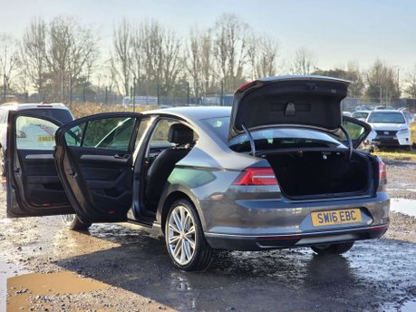 Volkswagen Passat 2.0 TDI BlueMotion Tech GT Saloon 4dr Diesel DSG Euro 6 (s/s) (150 ps) 11