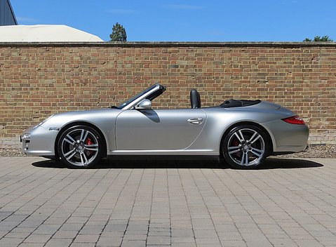 Porsche 911 (997) Carrera 4S Cabriolet 6