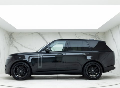 Land Rover Range Rover D350 First Edition 2