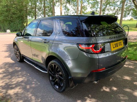 Land Rover Discovery Sport 2.0 TD4 HSE BLACK 11