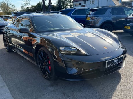 Porsche Taycan GTS 7