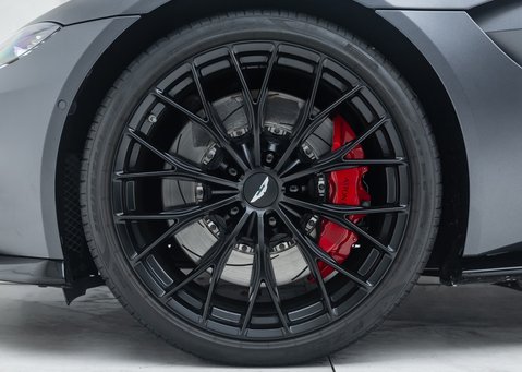 Aston Martin V8 Vantage ROADSTER 