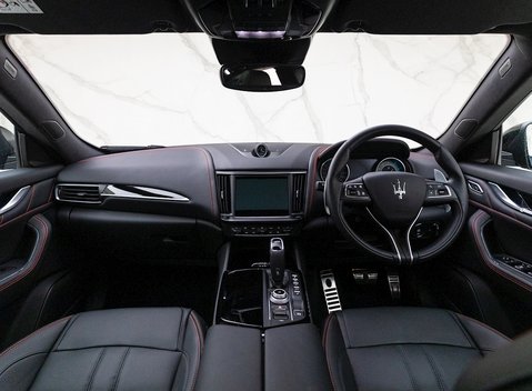 Maserati Levante GranSport Sportivo X Special Edition 16