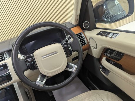 Land Rover Range Rover 3.0 Range Rover Autobiography Auto 4WD 5dr 61