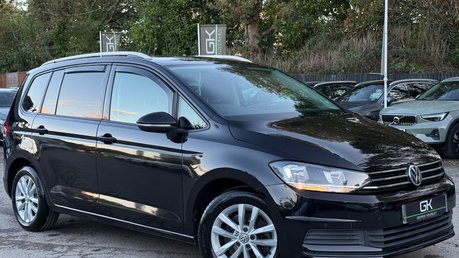 Volkswagen Touran SE TDI BMT -APPLE CAR PLAY-£35 ROAD TAX -9 SERVICES -PARK PILOT-240V SOCKET 