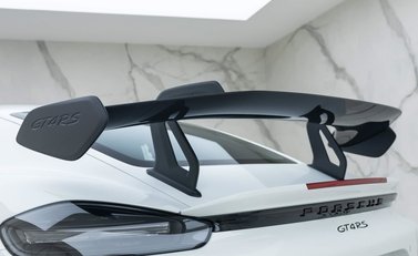 Porsche Cayman GT4 RS (718) 40