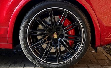 Porsche Cayenne GTS 16