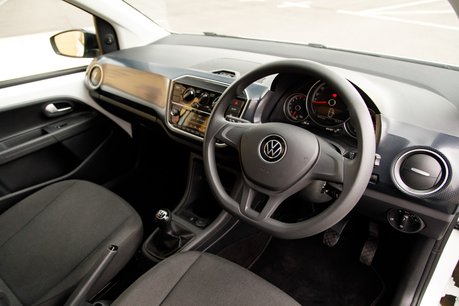 Volkswagen Up BLACK EDITION