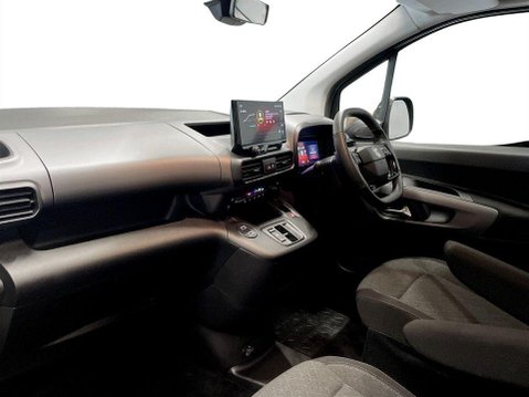 Vauxhall Combo Life 52kWh Ultimate MPV 5dr Electric Auto (7.4kW Charger) (136 ps) Cruise Contr 15