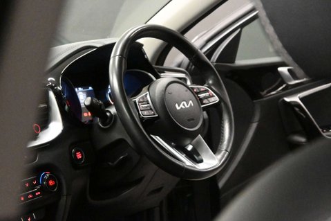 Kia Xceed 1.5 XCeed 3 ISG 5dr 4