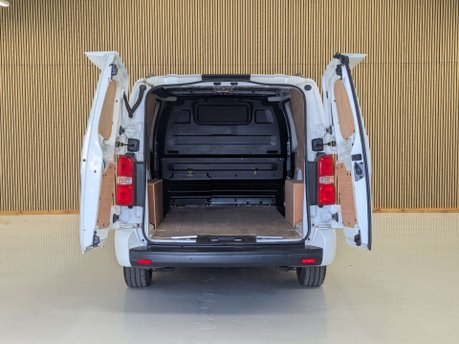 Vauxhall Vivaro 1.5 Vivaro 2900 Sportive S/S 26