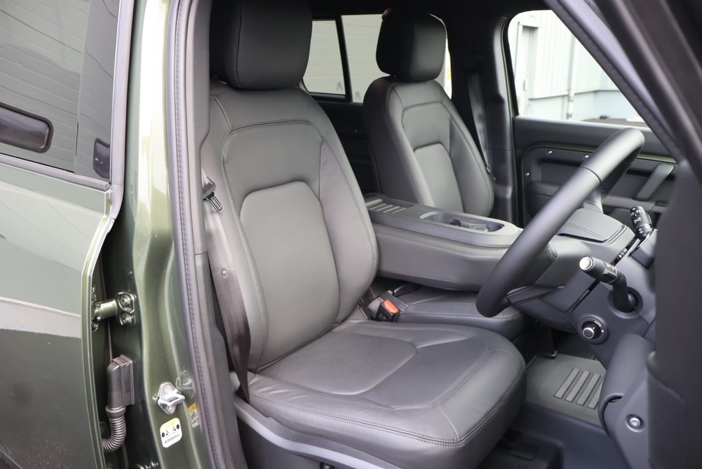 Land Rover Defender 110 BRAND NEW D350 HARD TOP X-DYNAMIC HSE STYLED BY SEEKER WITH REAR SEATS 22