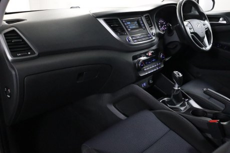 Hyundai TUCSON GDI SE BLUE DRIVE 34