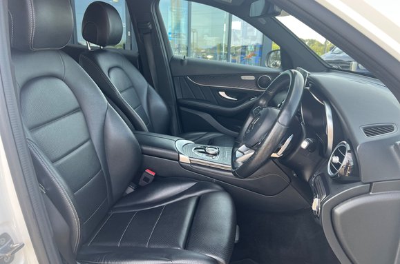 Mercedes-Benz GLC GLC 250 D 4MATIC AMG LINE AUTO 19