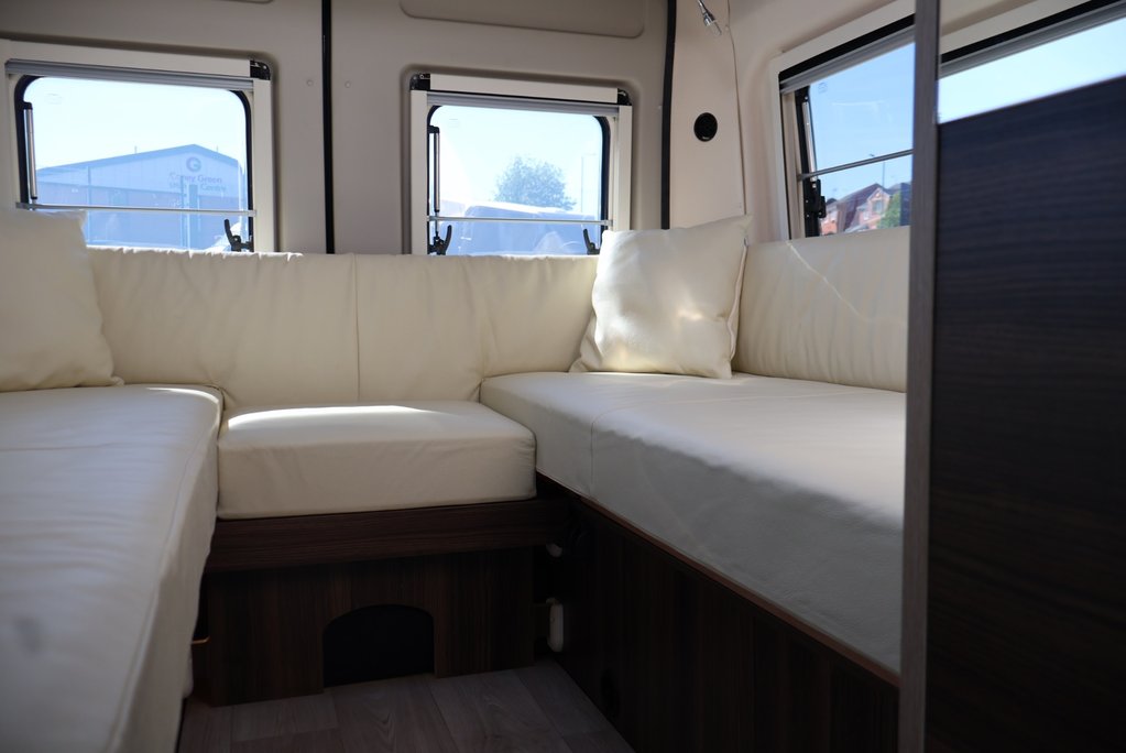 Fiat Ducato Laika 646 ECOVIP 180 BHP Auto huge factory upgrades cost new £98K    68